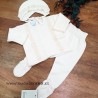 primera puesta de bebe beige