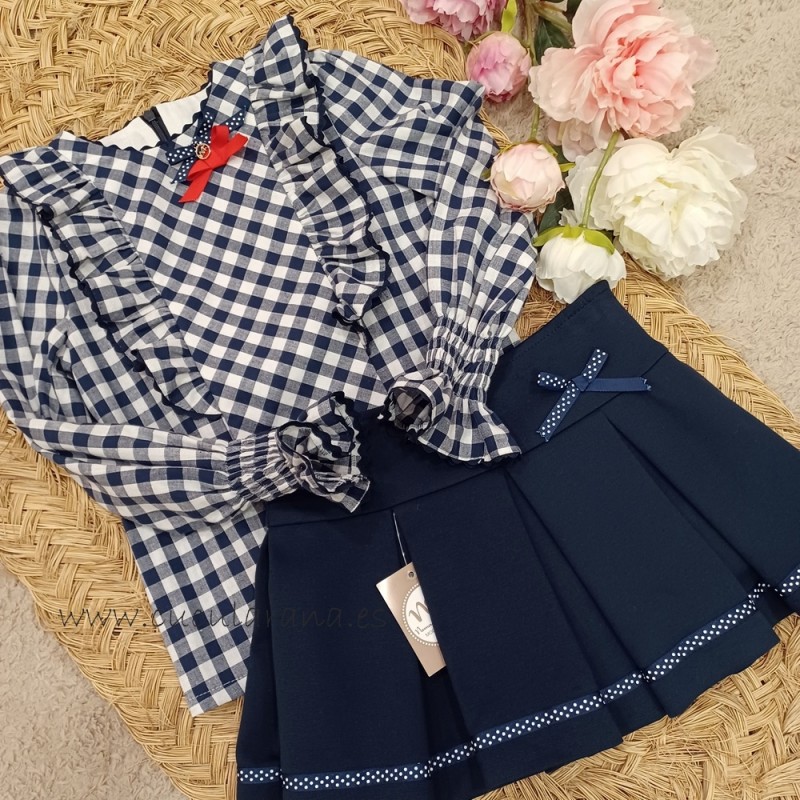 Noma Fernandez blusa y falda milan