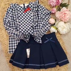Noma Fernandez blusa y falda milan