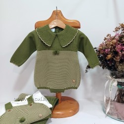 Pelele de punto verde olivo