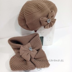 Boina con cuello de punto camel