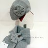 Boina con cuello de punto gris claro