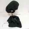 Boina con cuello de punto negro