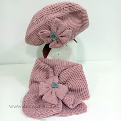 Boina con cuello de punto rosa mejenta