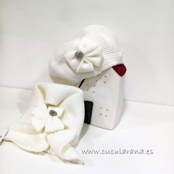Boina con cuello de punto beige