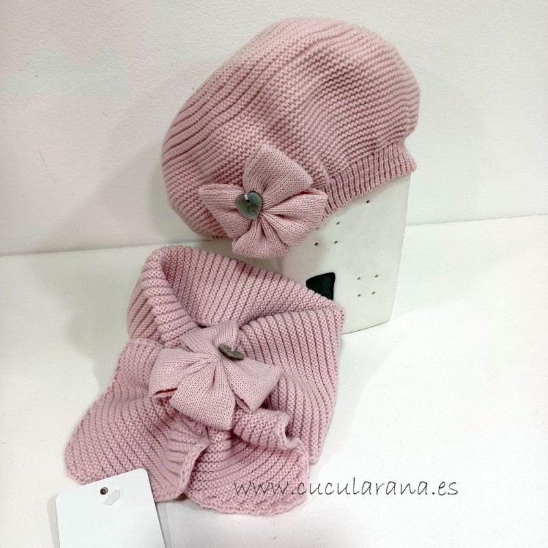 Boina con cuello de punto rosa nude