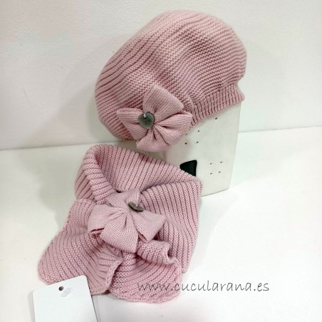 Boina con cuello de punto rosa nude