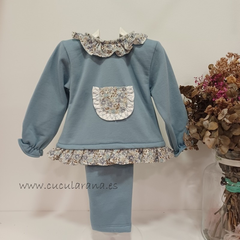 Conjunto bebe felpa azul con florecillas