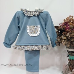 Conjunto bebe felpa azul con florecillas