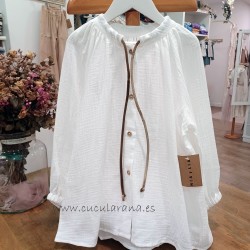 blusa bambula crudo cuello cordón