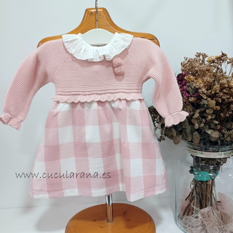 Vestido de  punto rosa de bebe