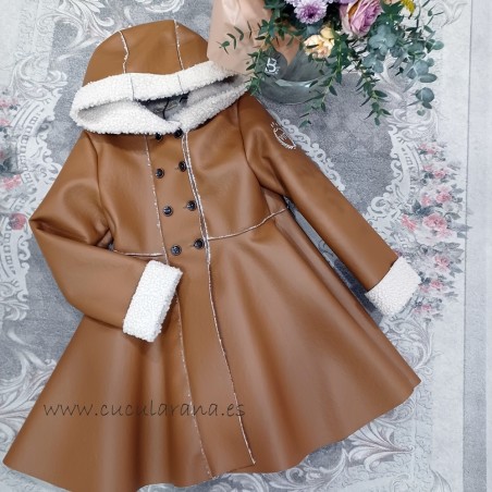 Abrigo capa camel de noma fernandez