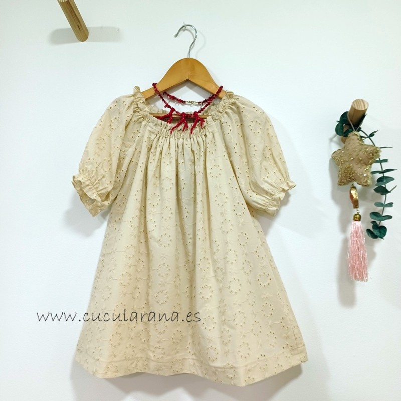 Vestido de niña batista crudo