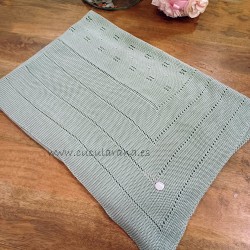 Manta bebe verde calada