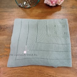 Manta bebe verde calada