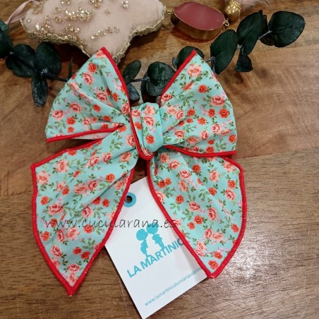 Lazo frambuesa de la martinica