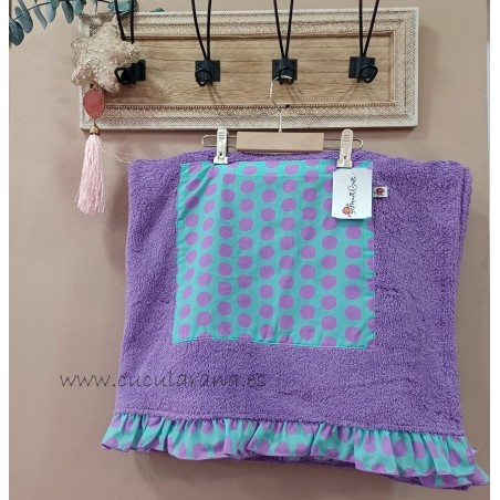 Toalla niña malva rosa malva lunares