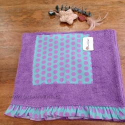 Toalla niña malva rosa malva lunares