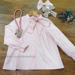 la martinica camisa rosa...