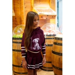 Noma Fernandez sudadera y falda timor