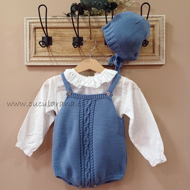 cesar blanco pelele y capota azul