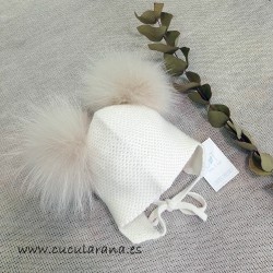 Gorro DOS POMPONES BEIGE de...