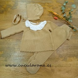 Conjunto de bebe de PRIMERA PUESTA CAMEL de CESAR BLANCO